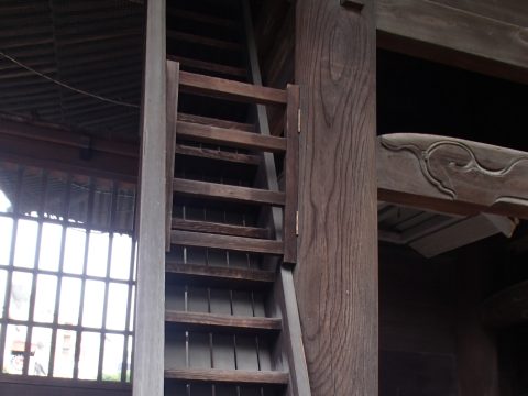 No.55 Rare! The main gate's narrow staircase