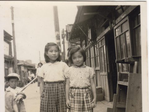 No.300 Showa era Matsuzaka-cho streetscape and two sisters