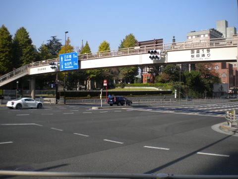No.343 Pedestrian overbridge in front of Meiji Gakuin