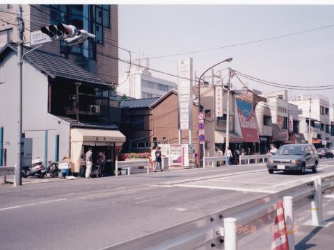 No.1100 Meguro Street, wooden buildings disappearing one after another